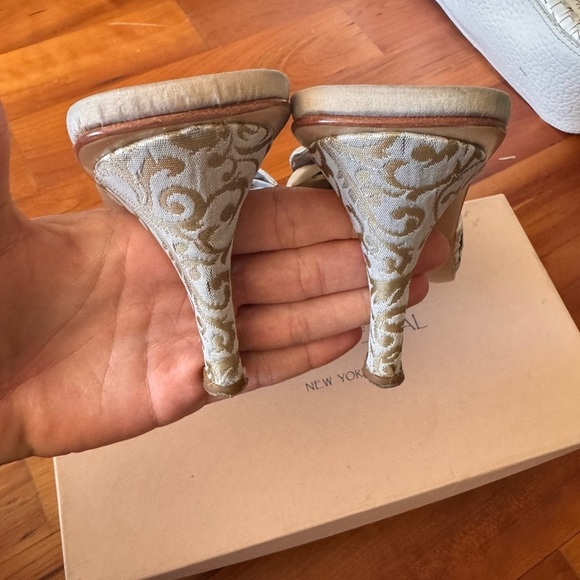 Olivia Rose Tal Silk taffeta bow mules brocade sz 9 women’s gold & Champagne - Picture 7 of 8